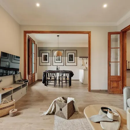 Potosi - 3 Bedrooms And Balcony In Eixample Dreta *